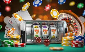 pmbet တွင်ပါဝင်သော ဂိမ်းအမျိုးအစားများဖြစ်သည့် Live Casino နှင့် Slots ဂိမ်းများကို ပြသထားသည့် ပုံ